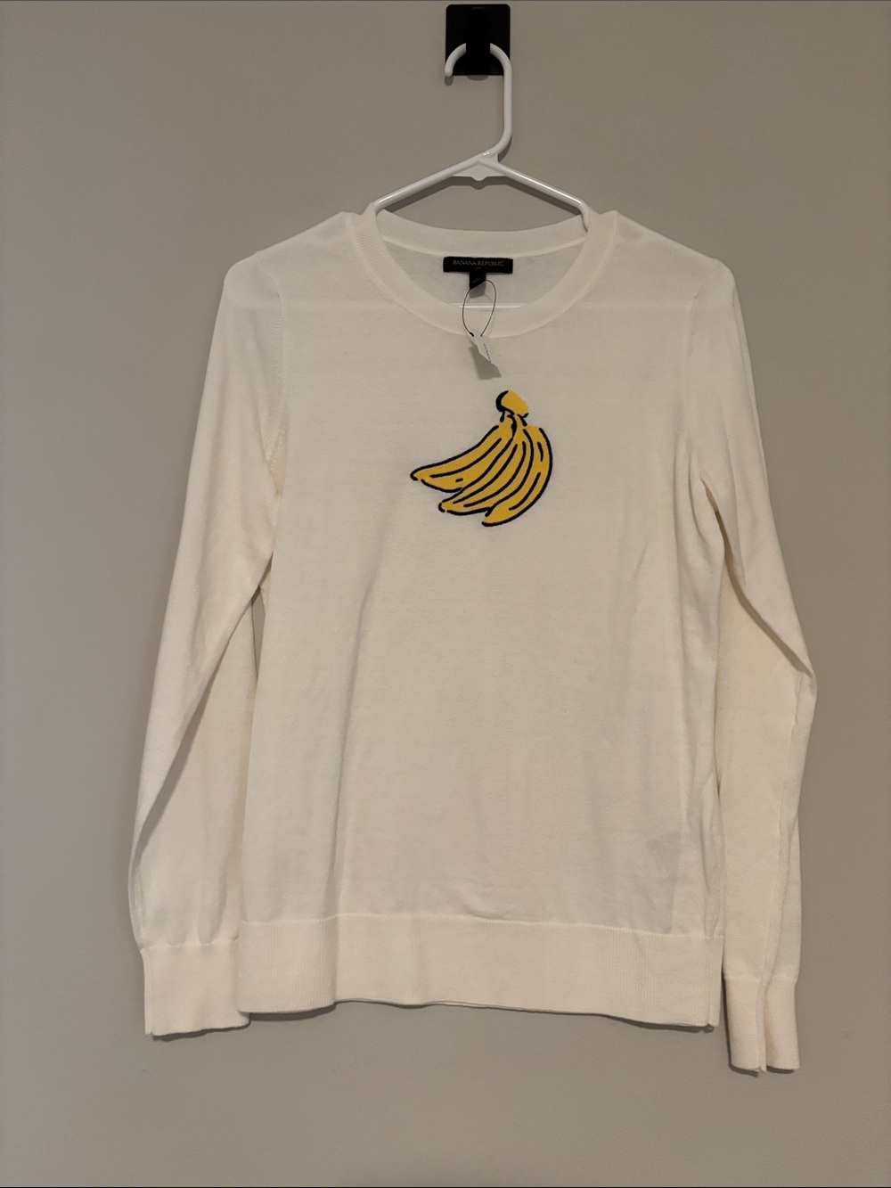 NWT Banana Republic 100% cotton BANANAS crew neck sweater size small